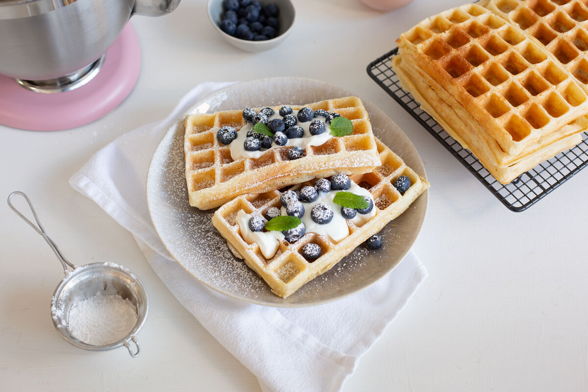 Waffeln mit Rahm & Puderzucker